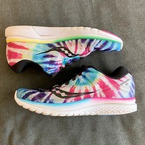 Saucony Kinvara tie-dye